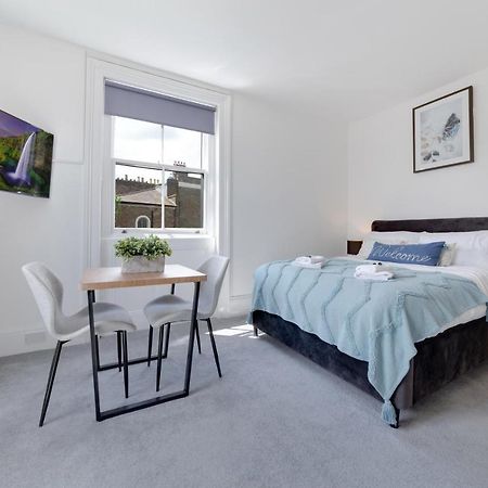 Suites By Rehoboth - M'Nuchah - Camden Road London Kültér fotó